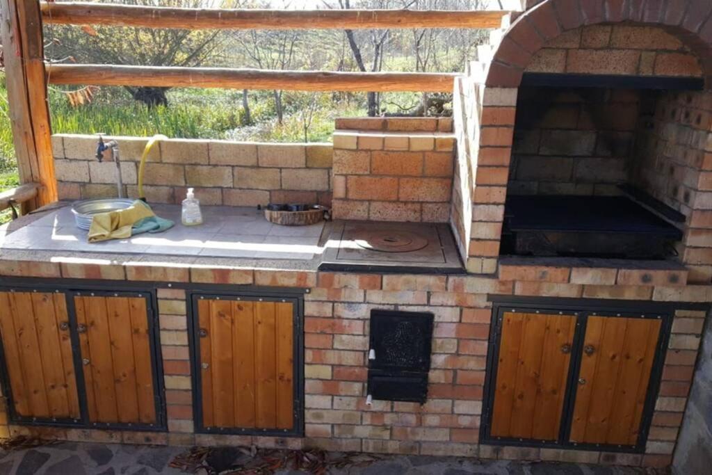 Villa Casa cu fantana Borlesti Exterior foto